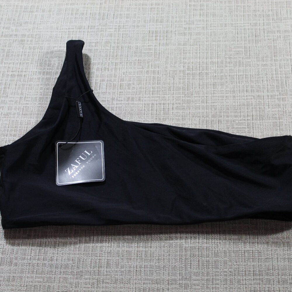 NWT Zaful Black One Shoulder Bikini Top